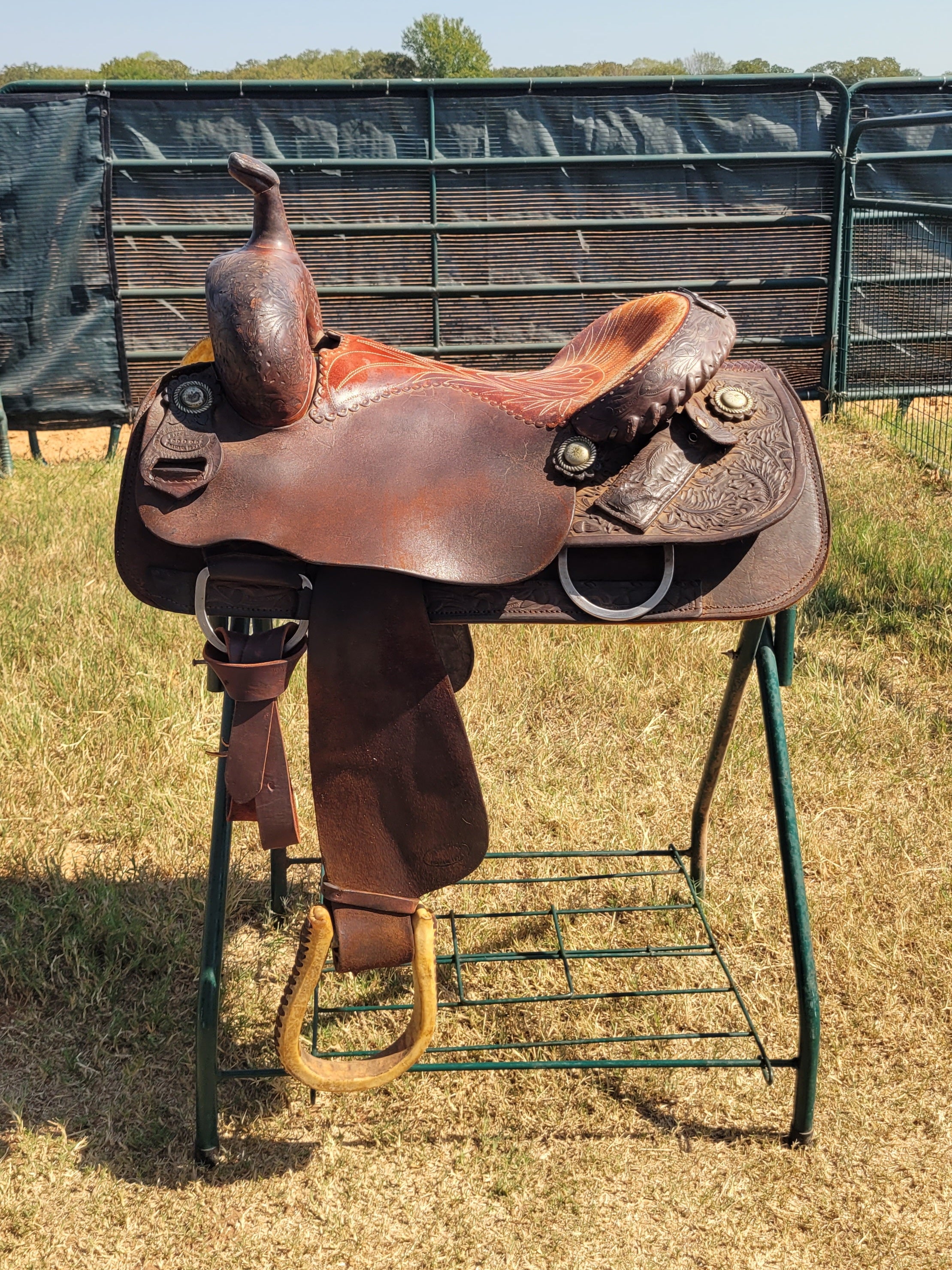 15" Cutting Saddle