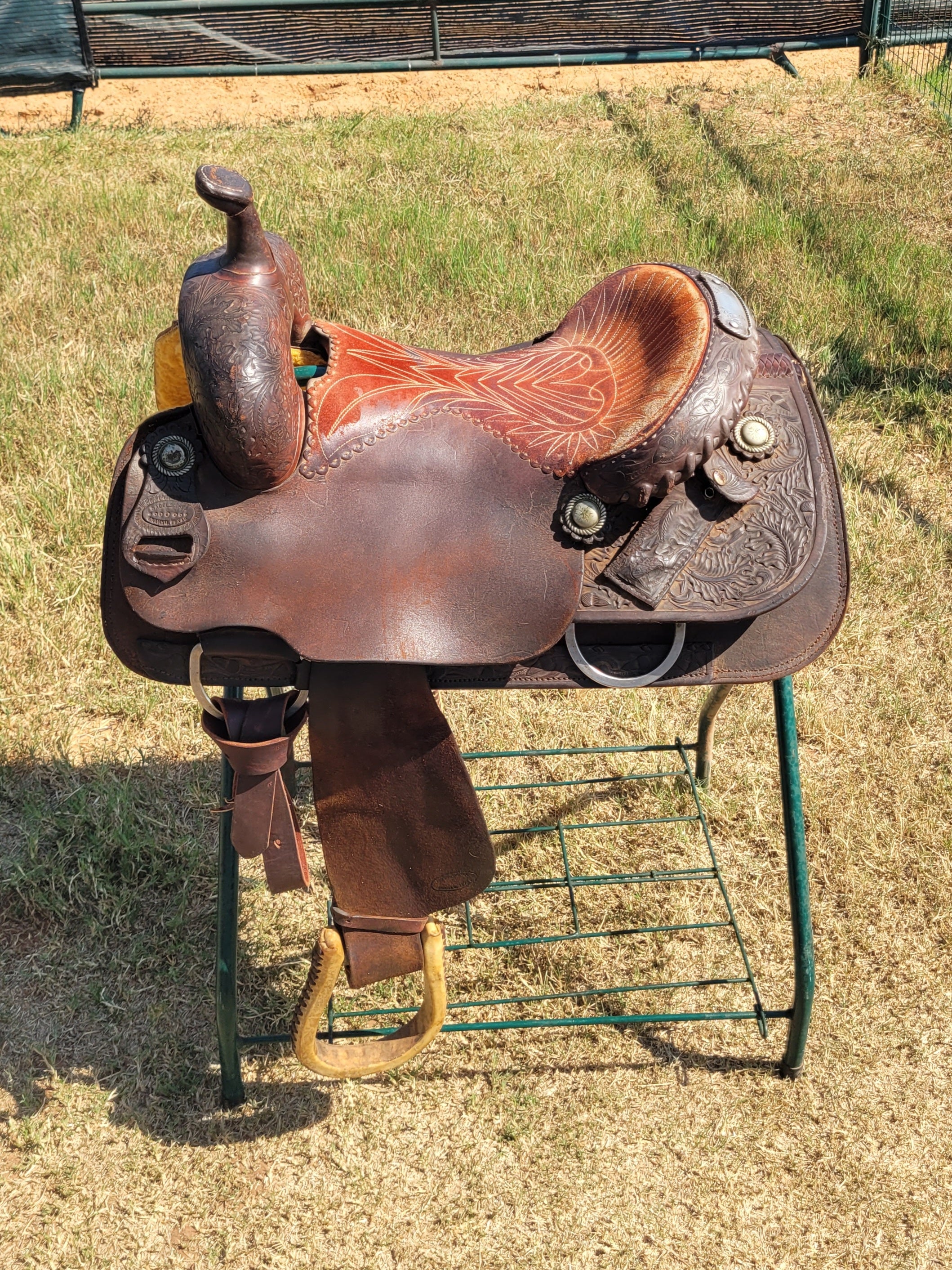 15" Cutting Saddle